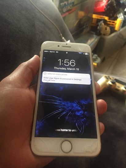 orang baik jumpa handphone