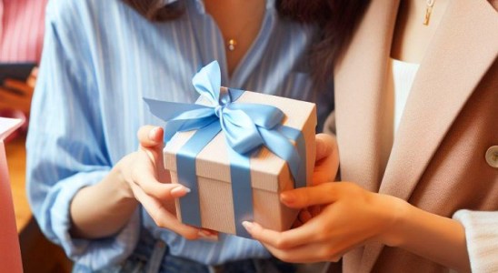 hadiah untuk perempuan